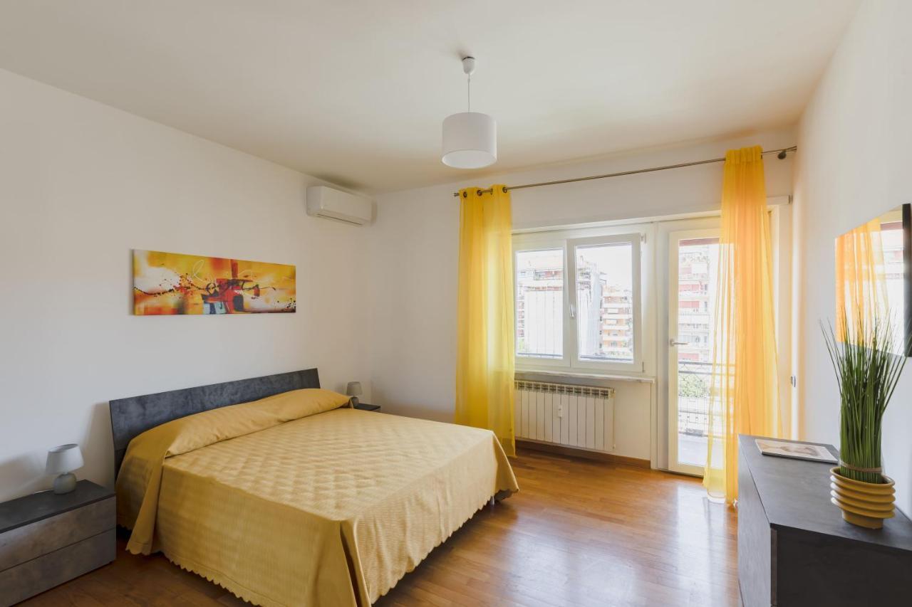 Apartamento Cinecittà Incantevole E Moderno 2+2+1 Ac Wifi Roma